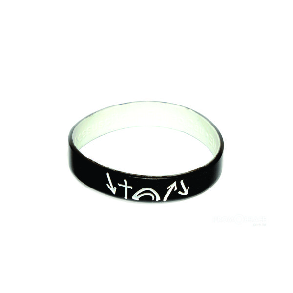 Pulseira de silicone com dupla gravação